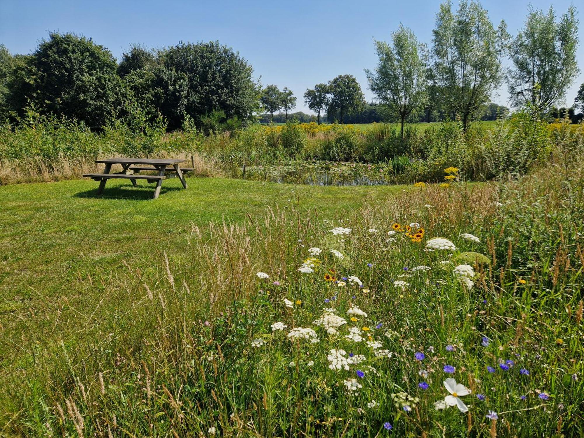 De Wilde Tuin - Tuinkamer Moergestel Luaran gambar